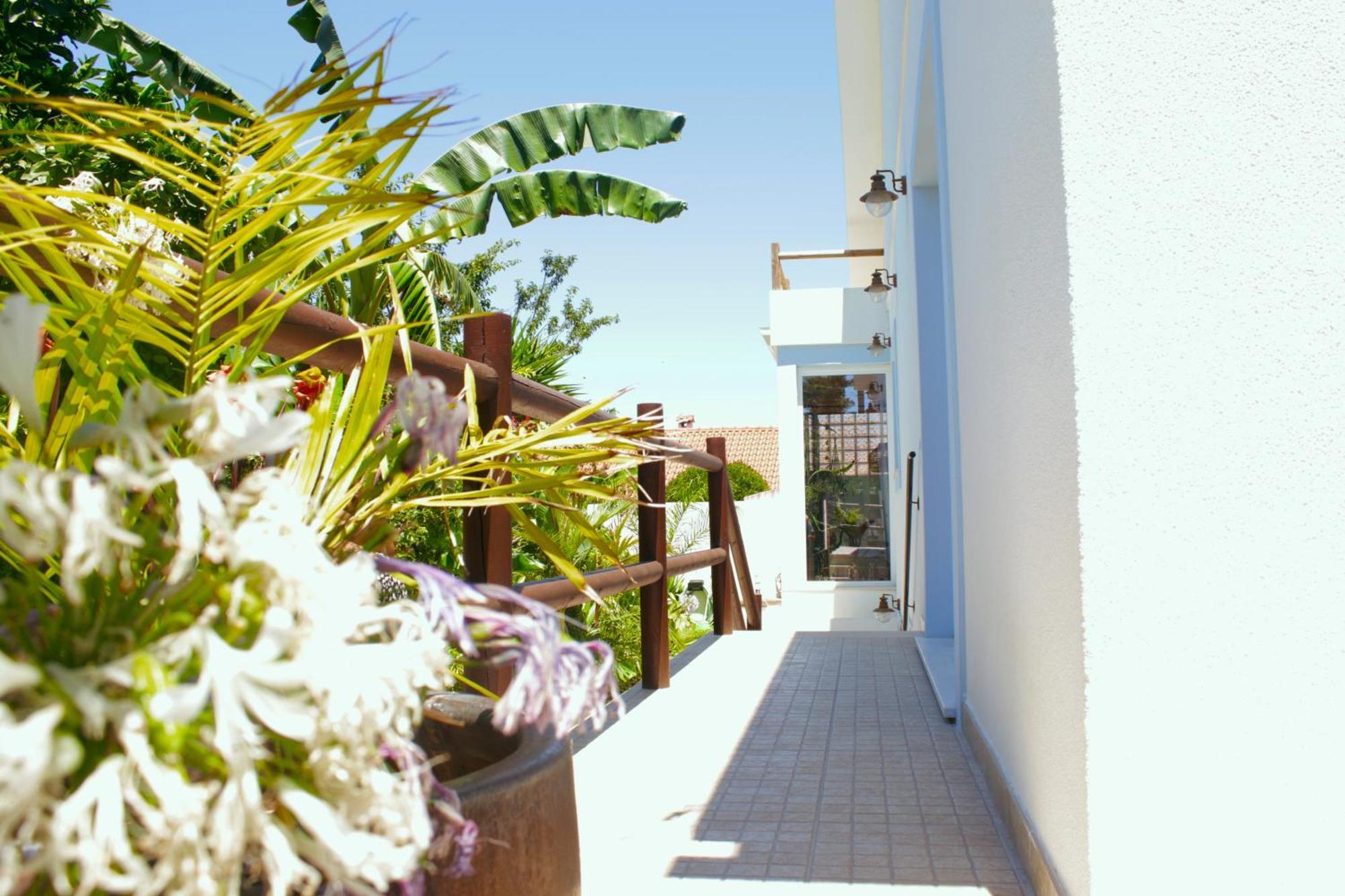 Vila Vale Guest House - Surf & Yoga Charneca de Caparica Exterior foto
