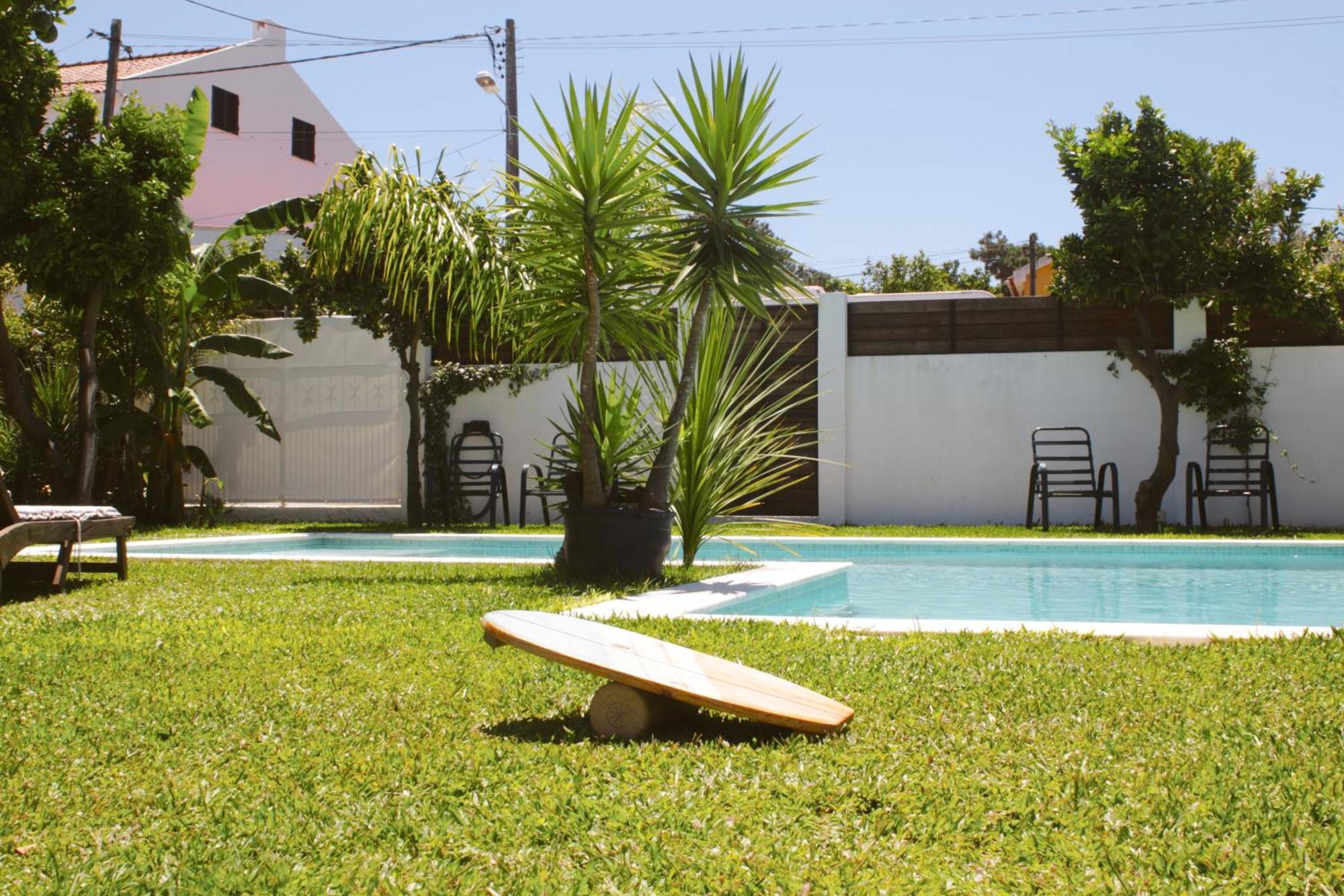 Vila Vale Guest House - Surf & Yoga Charneca de Caparica Exterior foto